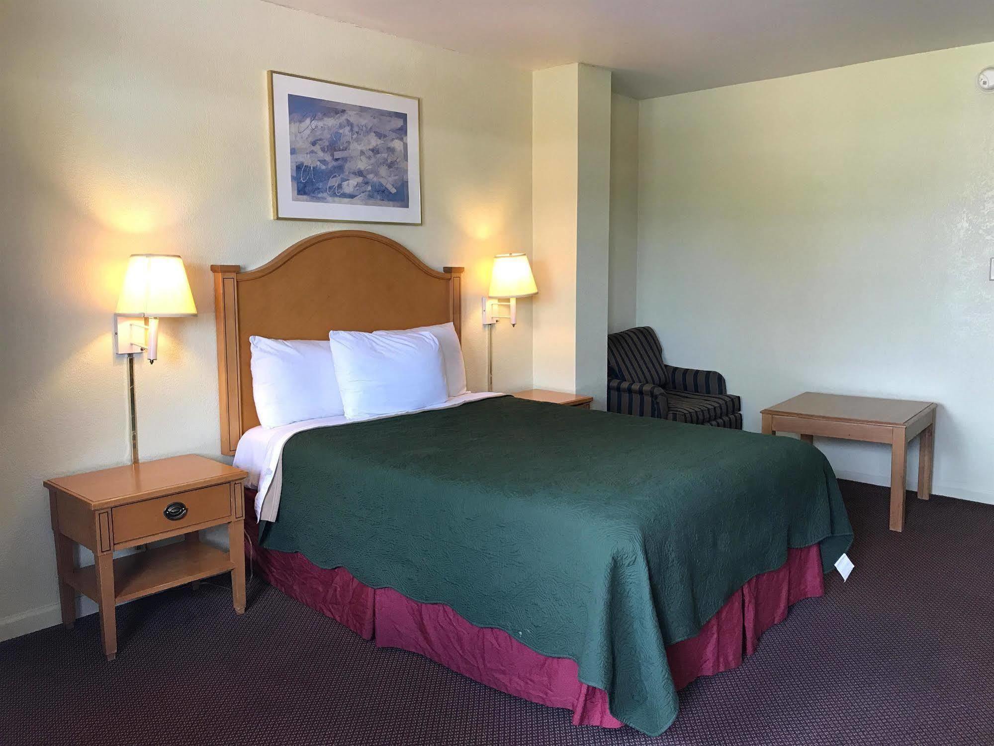 Fairbridge Express - Motel